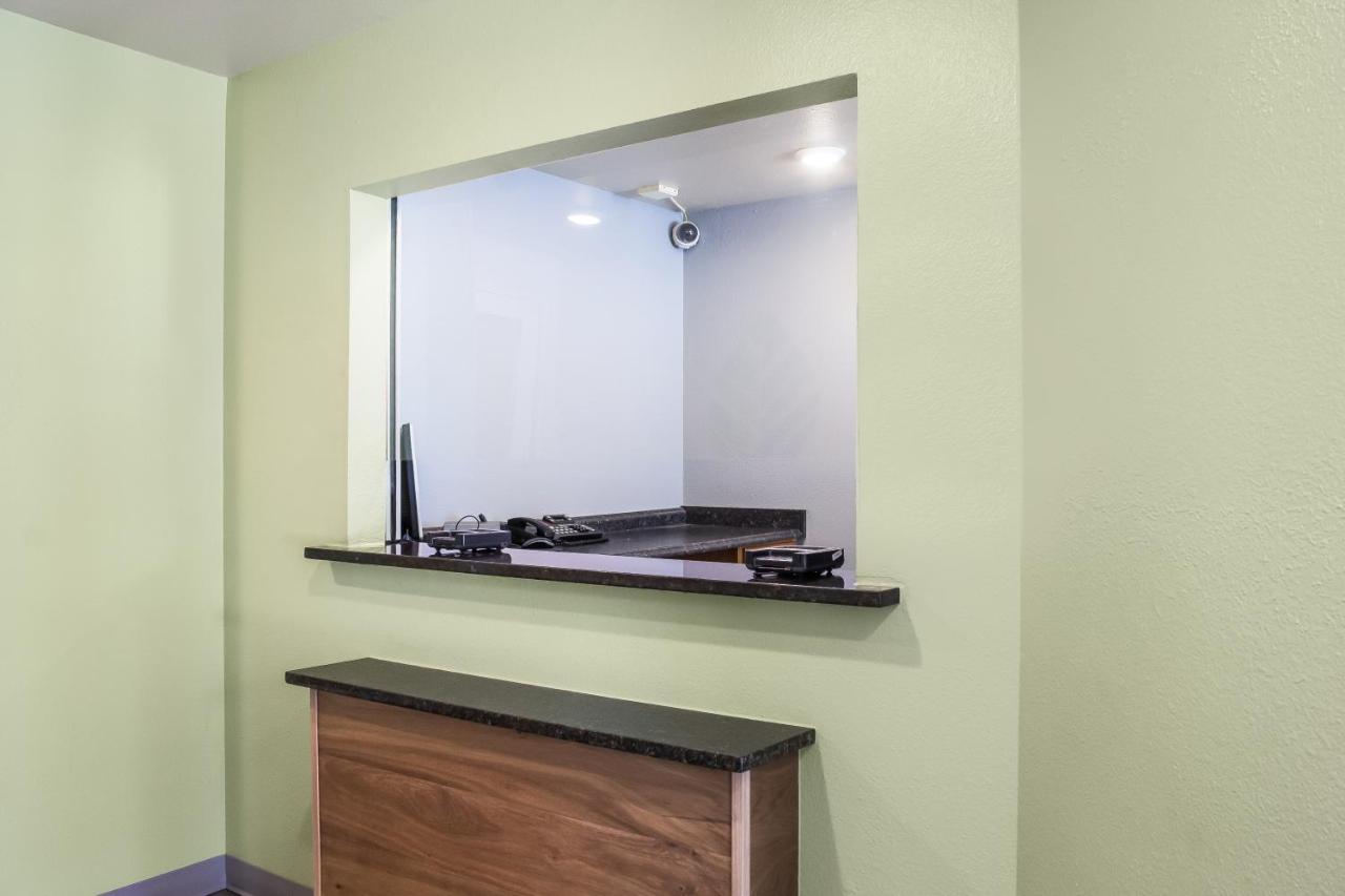 Woodspring Hotel McKinney